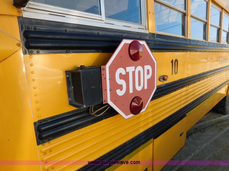 image for item J7413 1997 International 3800 school bus