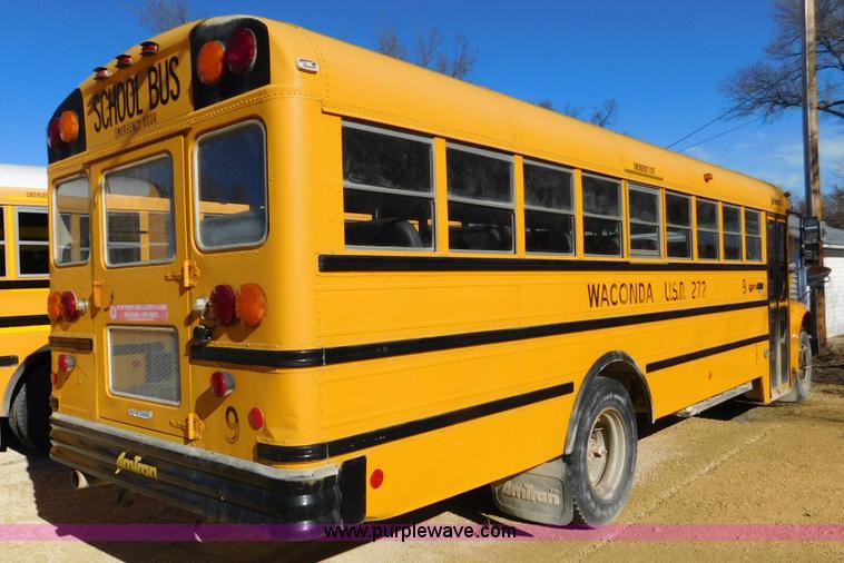 image for item J7414 1998 International 3800 school bus