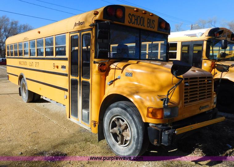 image for item J7414 1998 International 3800 school bus