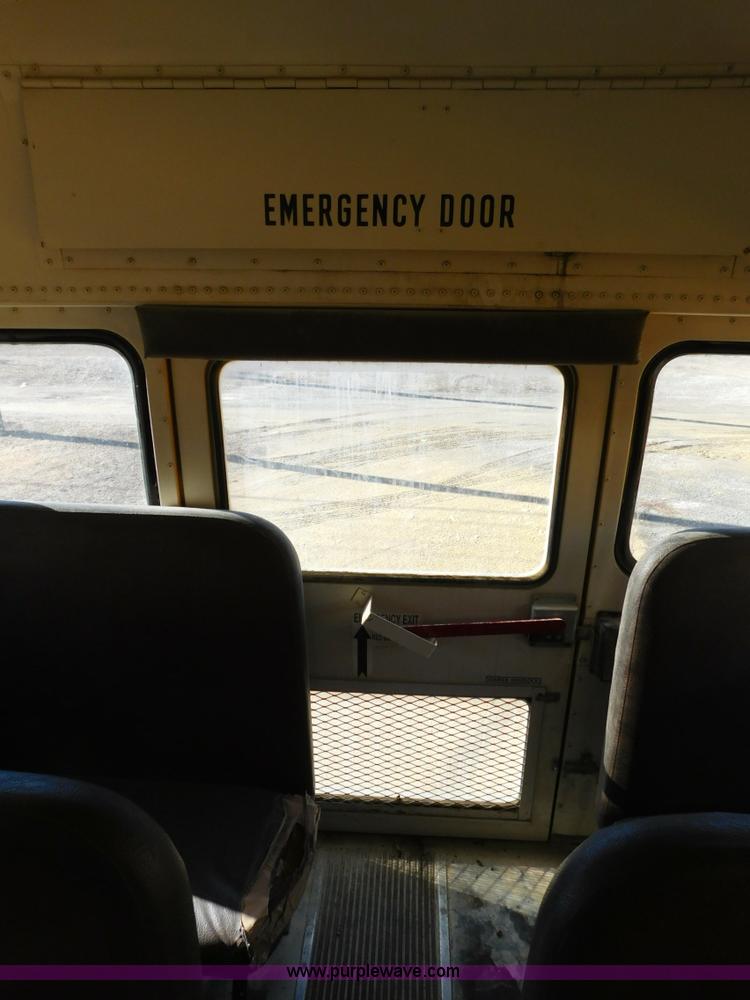 image for item J7414 1998 International 3800 school bus