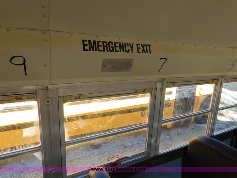 image for item J7414 1998 International 3800 school bus