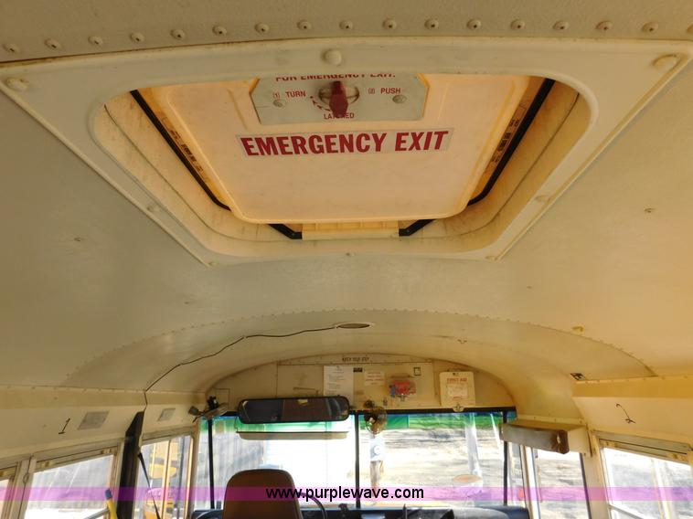 image for item J7414 1998 International 3800 school bus