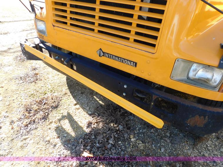 image for item J7414 1998 International 3800 school bus