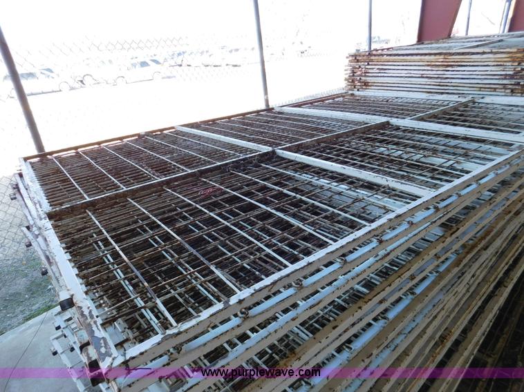 image for item J7420 (32) horse panels