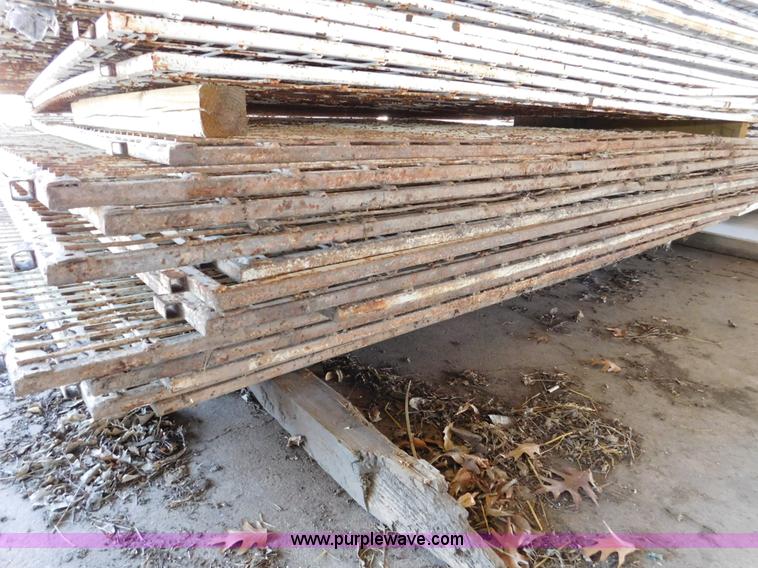 image for item J7420 (32) horse panels