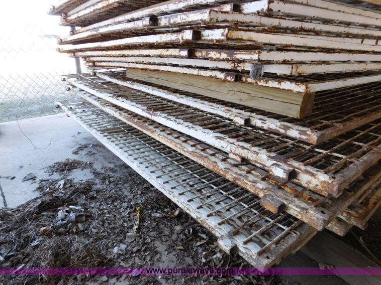 image for item J7420 (32) horse panels