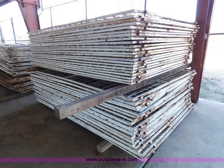 image for item J7421 (44) horse panels