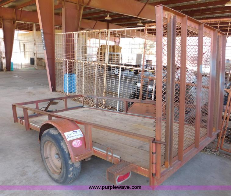 image for item J7422 1999 Flatbed trailer