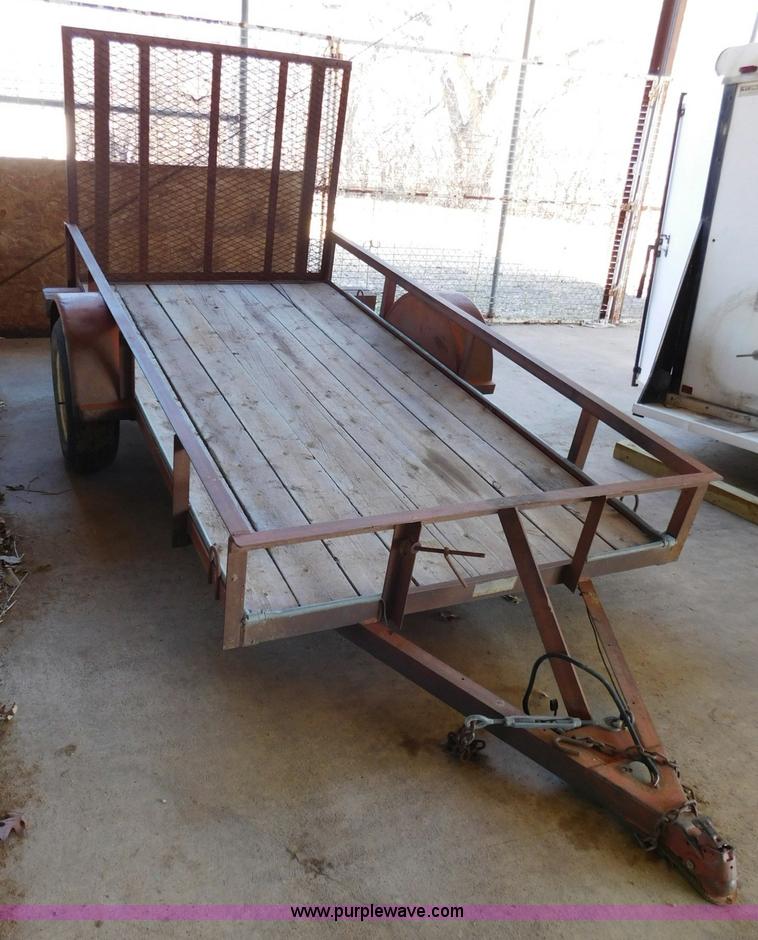 image for item J7422 1999 Flatbed trailer