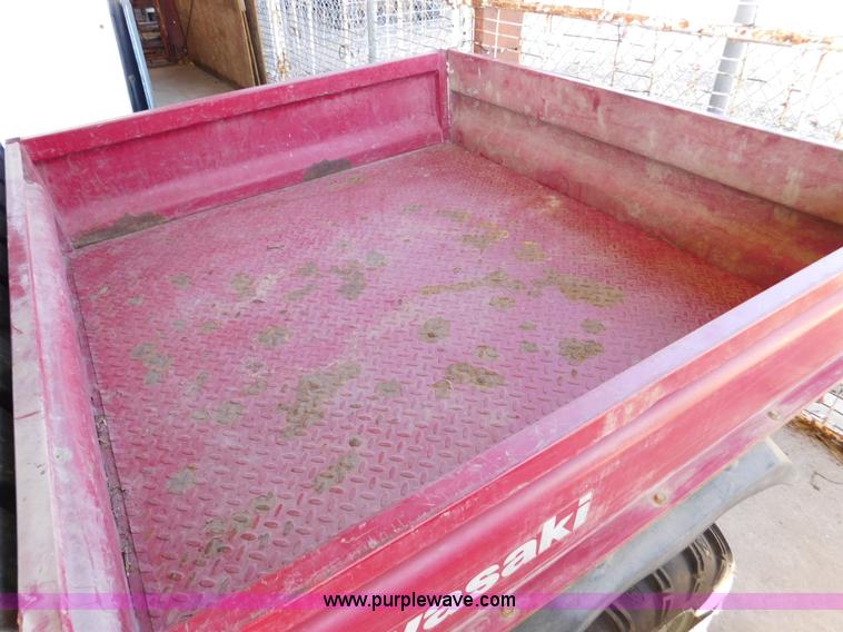 image for item J7424 2003 Kawasaki Mule 3010 utility vehicle