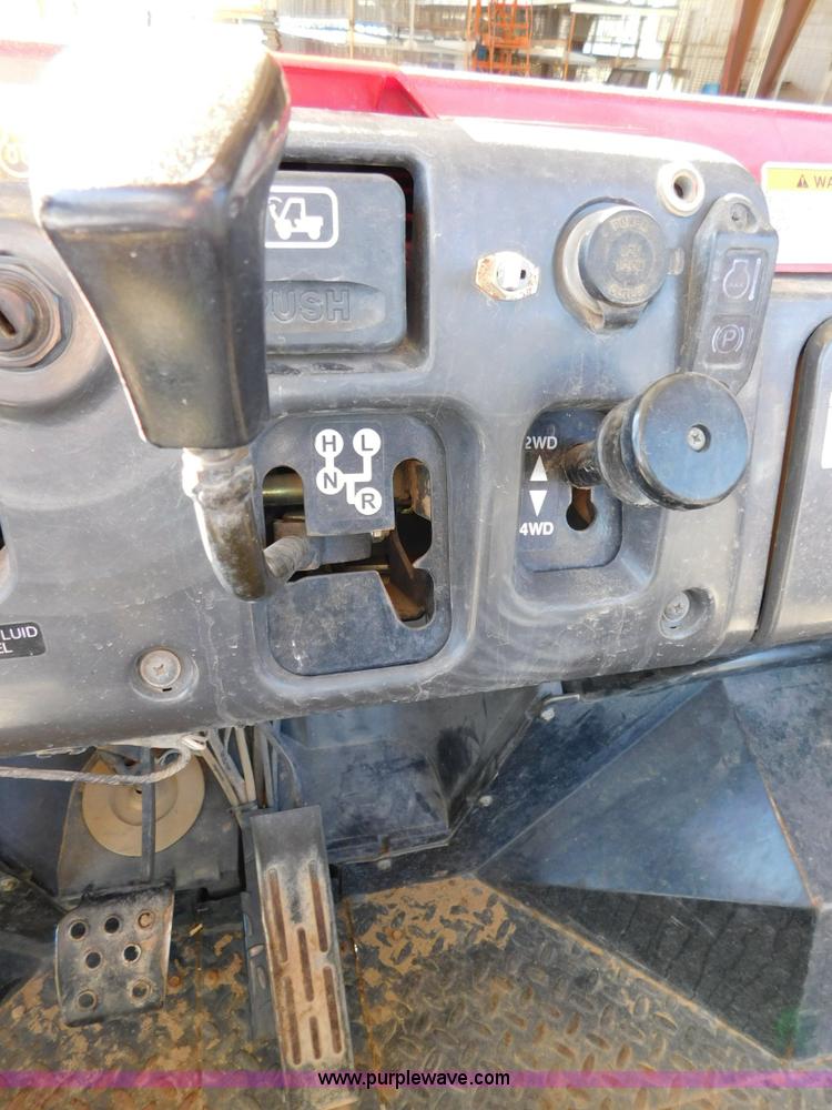 image for item J7425 2005 Kawasaki Mule 3010 utility vehicle