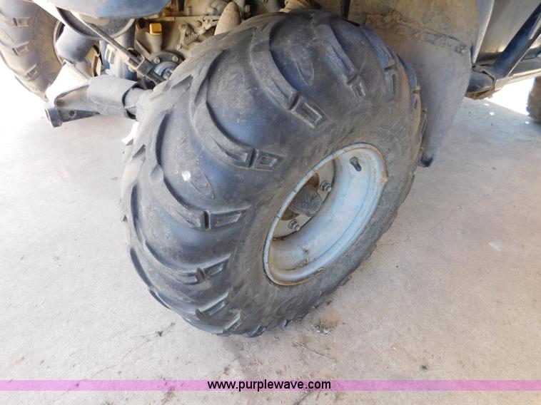 image for item J7425 2005 Kawasaki Mule 3010 utility vehicle