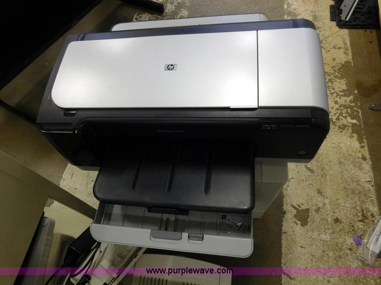 image for item J7430 Assorted items