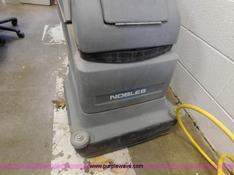 Nobles 2001 speed scrubber in Salina, KS | Item J7449 sold | Purple Wave