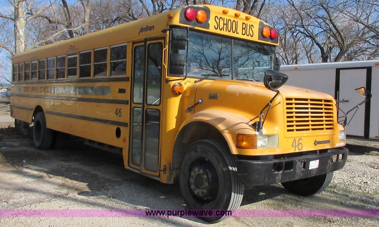 image for item J7663 1998 International 3800 school bus