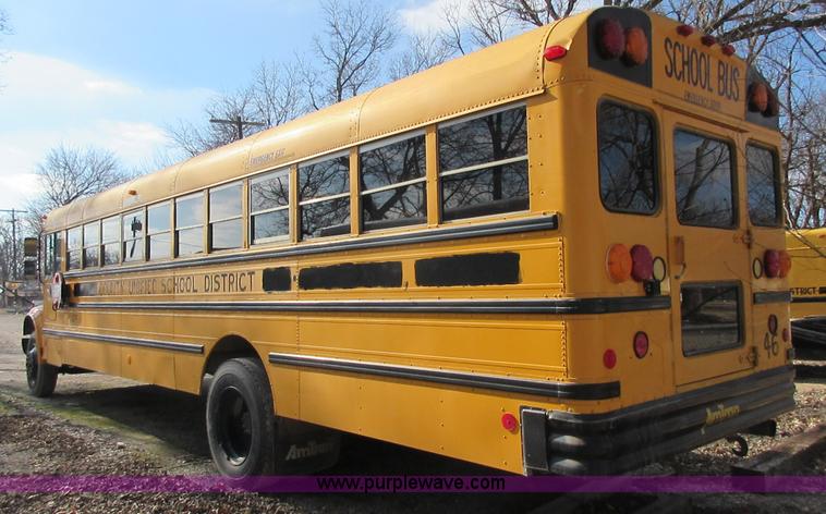 image for item J7663 1998 International 3800 school bus