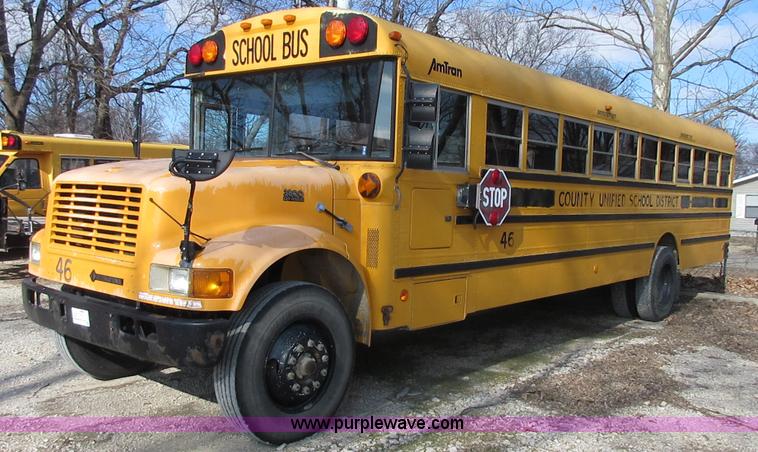 image for item J7663 1998 International 3800 school bus