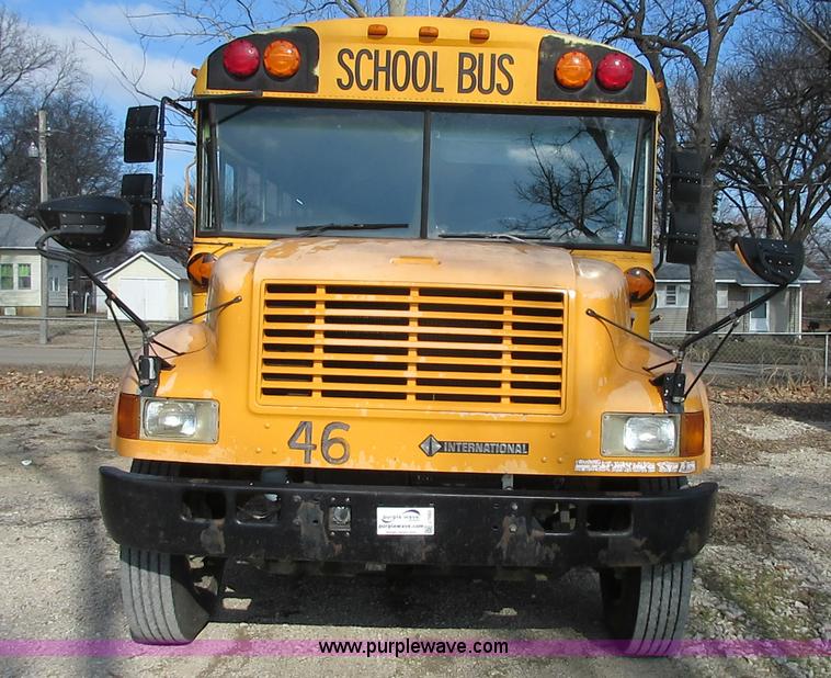 image for item J7663 1998 International 3800 school bus