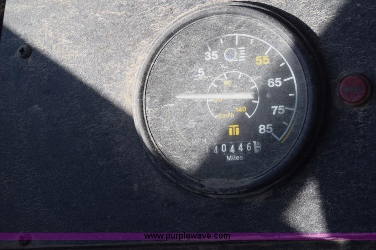 image for item L1119 1993 Blue Bird TC2000 school bus