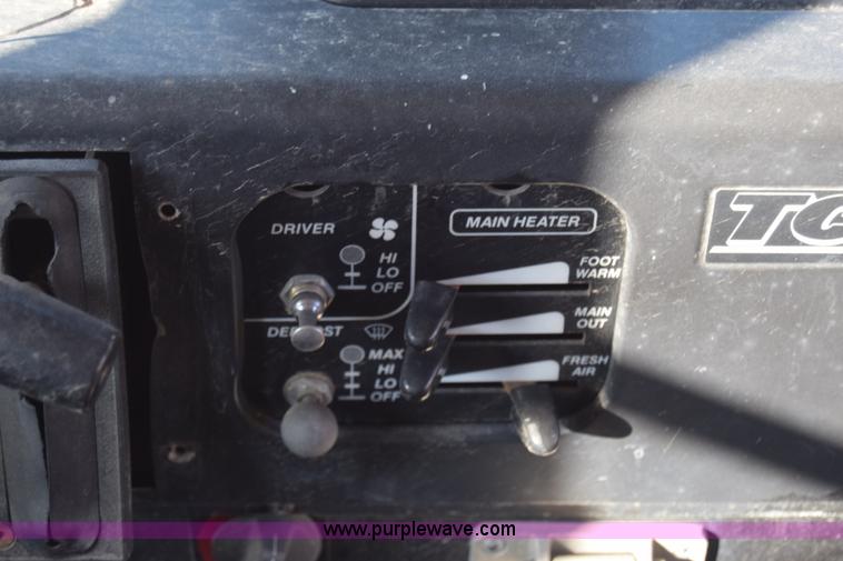 image for item L1119 1993 Blue Bird TC2000 school bus