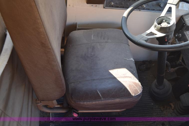 image for item L1119 1993 Blue Bird TC2000 school bus