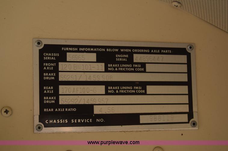 image for item L1119 1993 Blue Bird TC2000 school bus