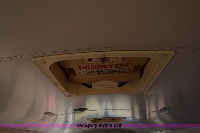 image for item L1119 1993 Blue Bird TC2000 school bus