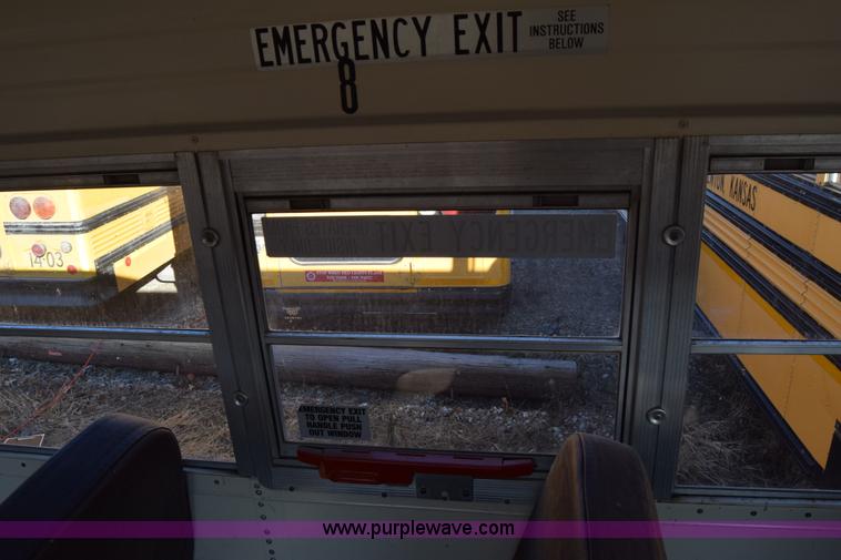 image for item L1119 1993 Blue Bird TC2000 school bus