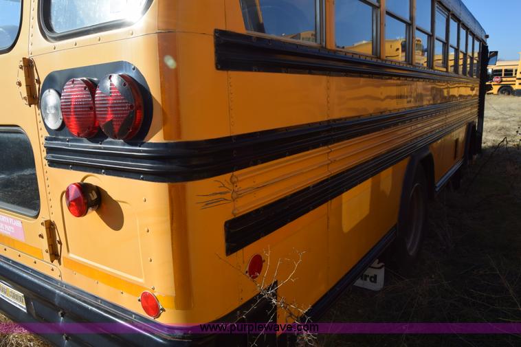 image for item L1119 1993 Blue Bird TC2000 school bus