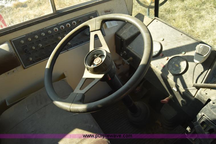 image for item L1119 1993 Blue Bird TC2000 school bus