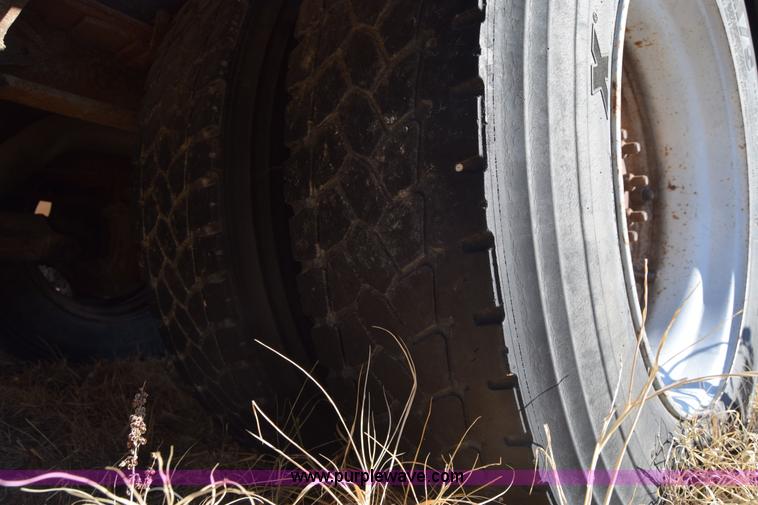 image for item L1119 1993 Blue Bird TC2000 school bus