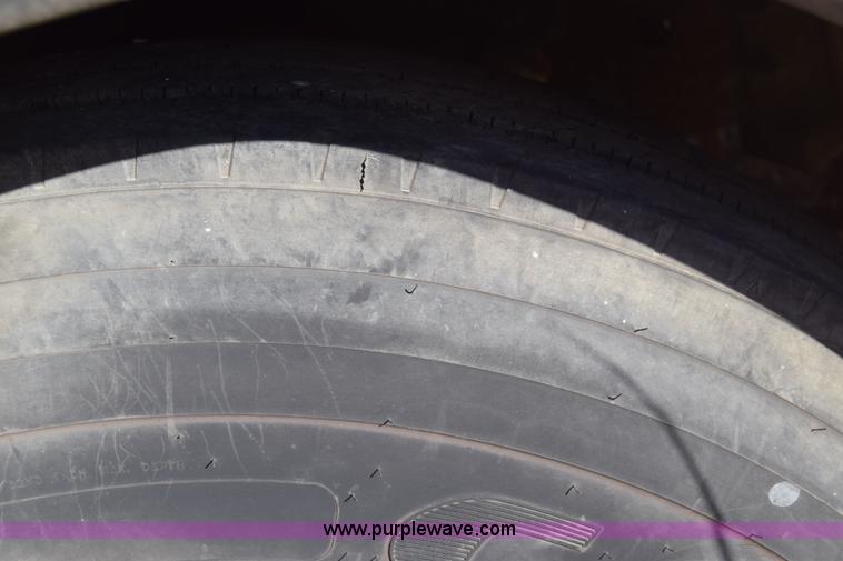 image for item L1119 1993 Blue Bird TC2000 school bus