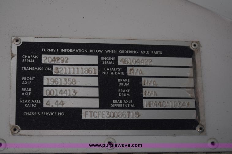 image for item L1122 2002 Blue Bird TC2000 school bus