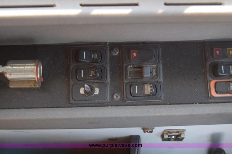 image for item L1122 2002 Blue Bird TC2000 school bus