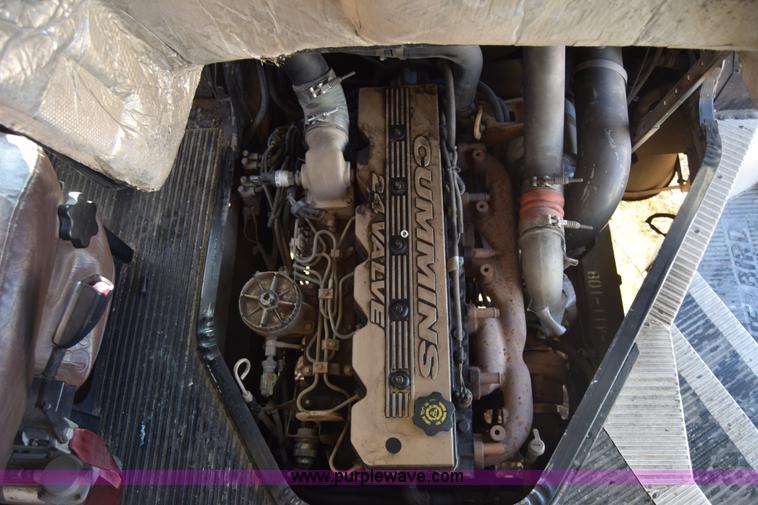 image for item L1122 2002 Blue Bird TC2000 school bus