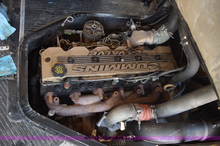 image for item L1122 2002 Blue Bird TC2000 school bus