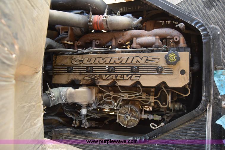 image for item L1122 2002 Blue Bird TC2000 school bus