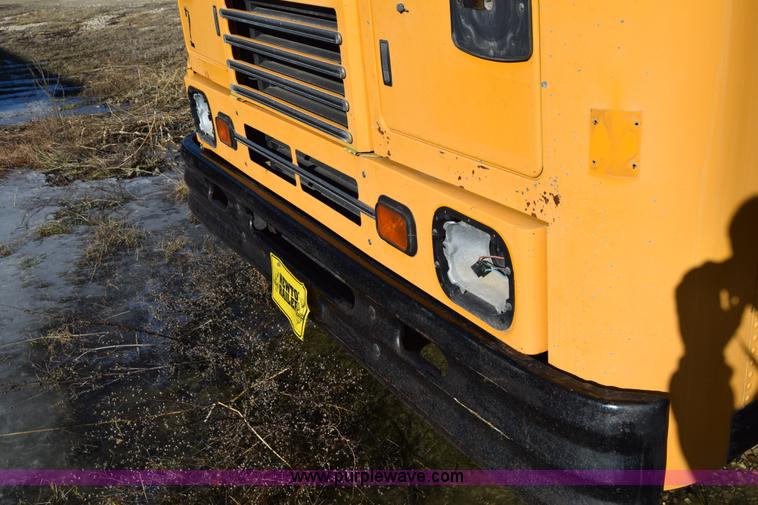 image for item L1122 2002 Blue Bird TC2000 school bus
