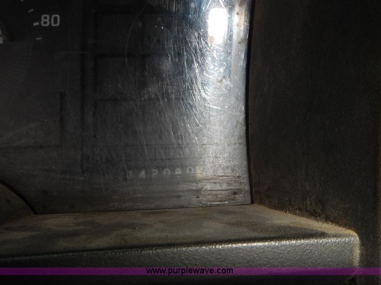 image for item L3622 1989 Chevrolet Cheyenne 1500 pickup truck