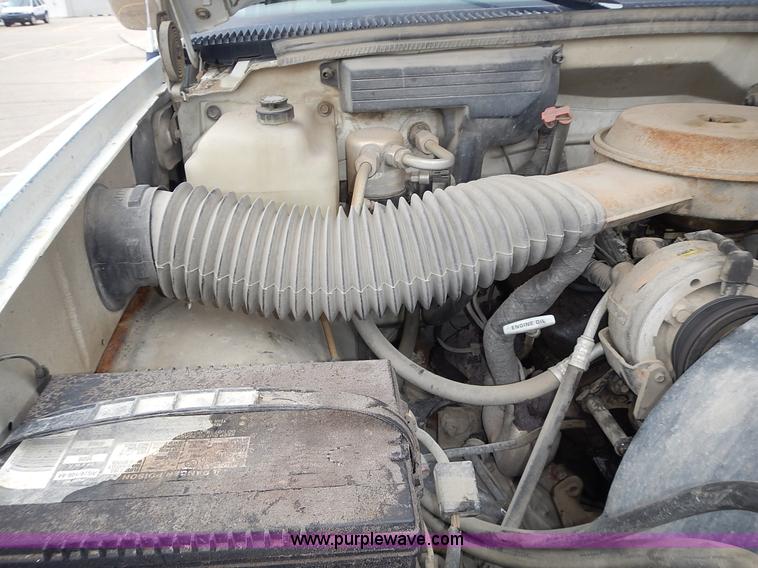 image for item L3622 1989 Chevrolet Cheyenne 1500 pickup truck