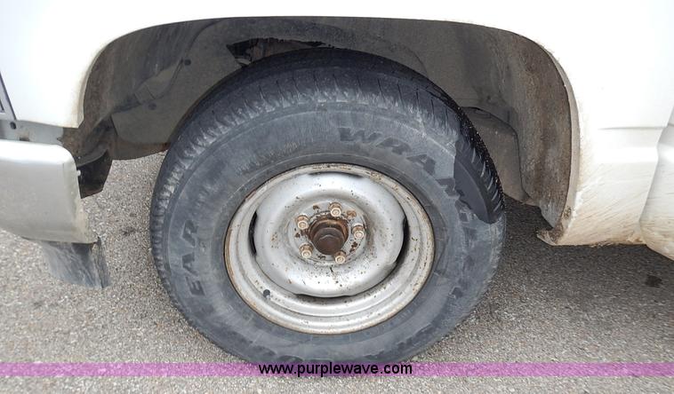 image for item L3622 1989 Chevrolet Cheyenne 1500 pickup truck