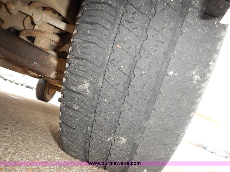 image for item L3622 1989 Chevrolet Cheyenne 1500 pickup truck