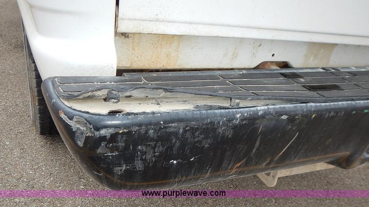 image for item L3622 1989 Chevrolet Cheyenne 1500 pickup truck