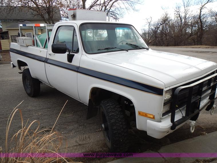 image for item L3626 1986 Chevrolet D30 Military Postal Unit pumper fire truck