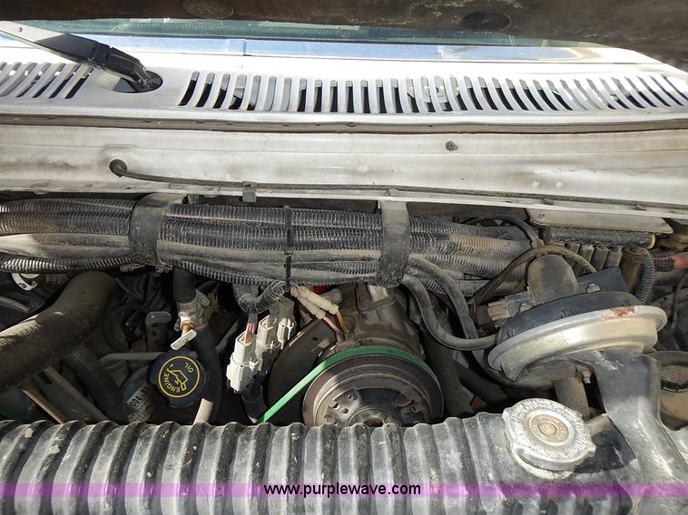 image for item L3630 1991 Ford Econoline E350 ambulance