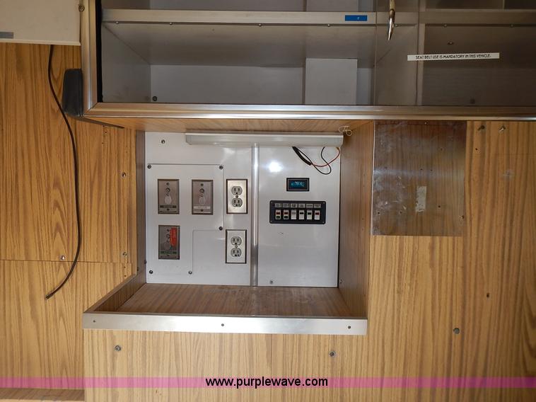 image for item L3630 1991 Ford Econoline E350 ambulance