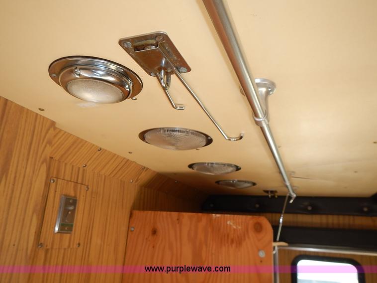 image for item L3630 1991 Ford Econoline E350 ambulance