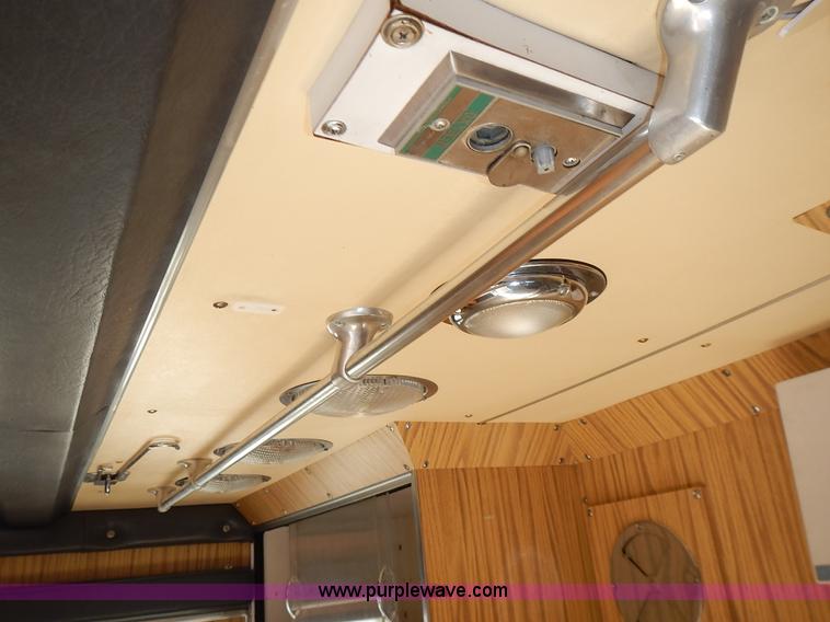 image for item L3630 1991 Ford Econoline E350 ambulance