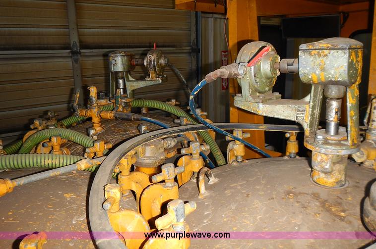 image for item L3631 MB 245 paint striper