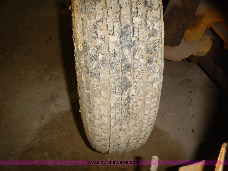 image for item L3631 MB 245 paint striper